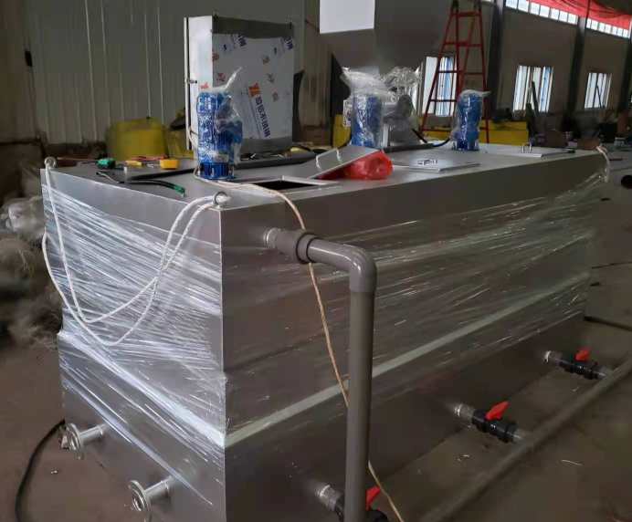 全自動(dòng)加藥裝置設(shè)備用途，全自動(dòng)智能加藥裝置價(jià)格，加藥裝置詳細(xì)介紹02